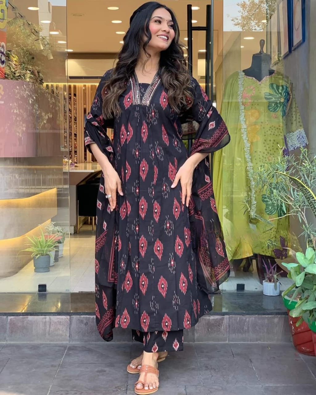 Kalaai Designer Printed Cotton Bland Kurti With Bottom Dupatta Suppliers In India
